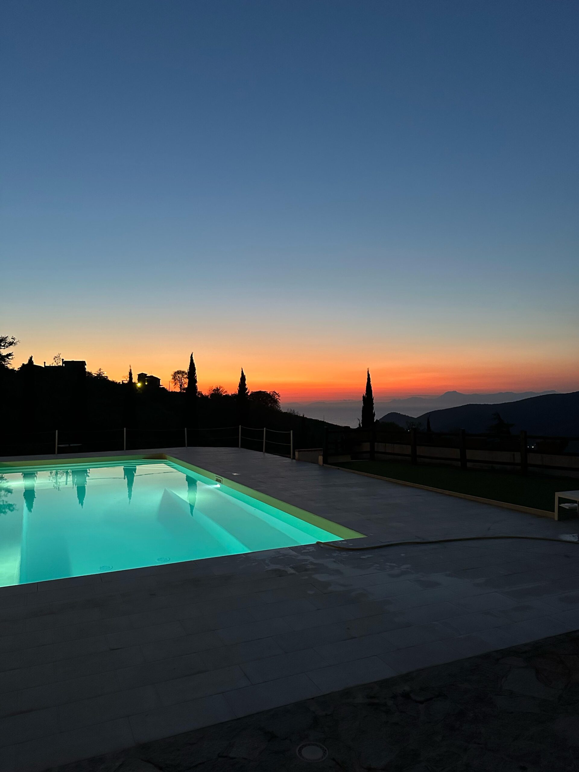 Villa con ampio patio esterno panoramico a Castellabate